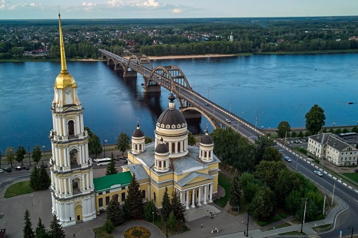 На Волжских берегах